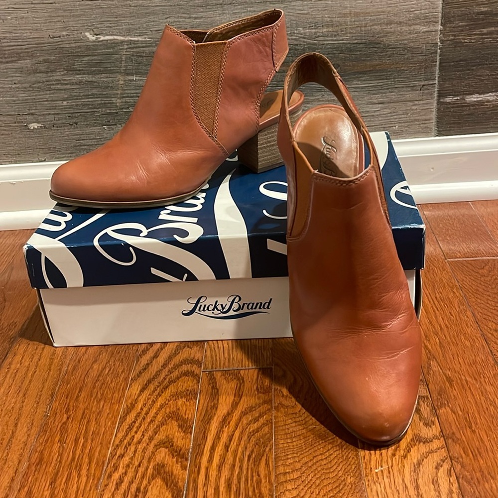Luck brand women’s ankle boot size 8